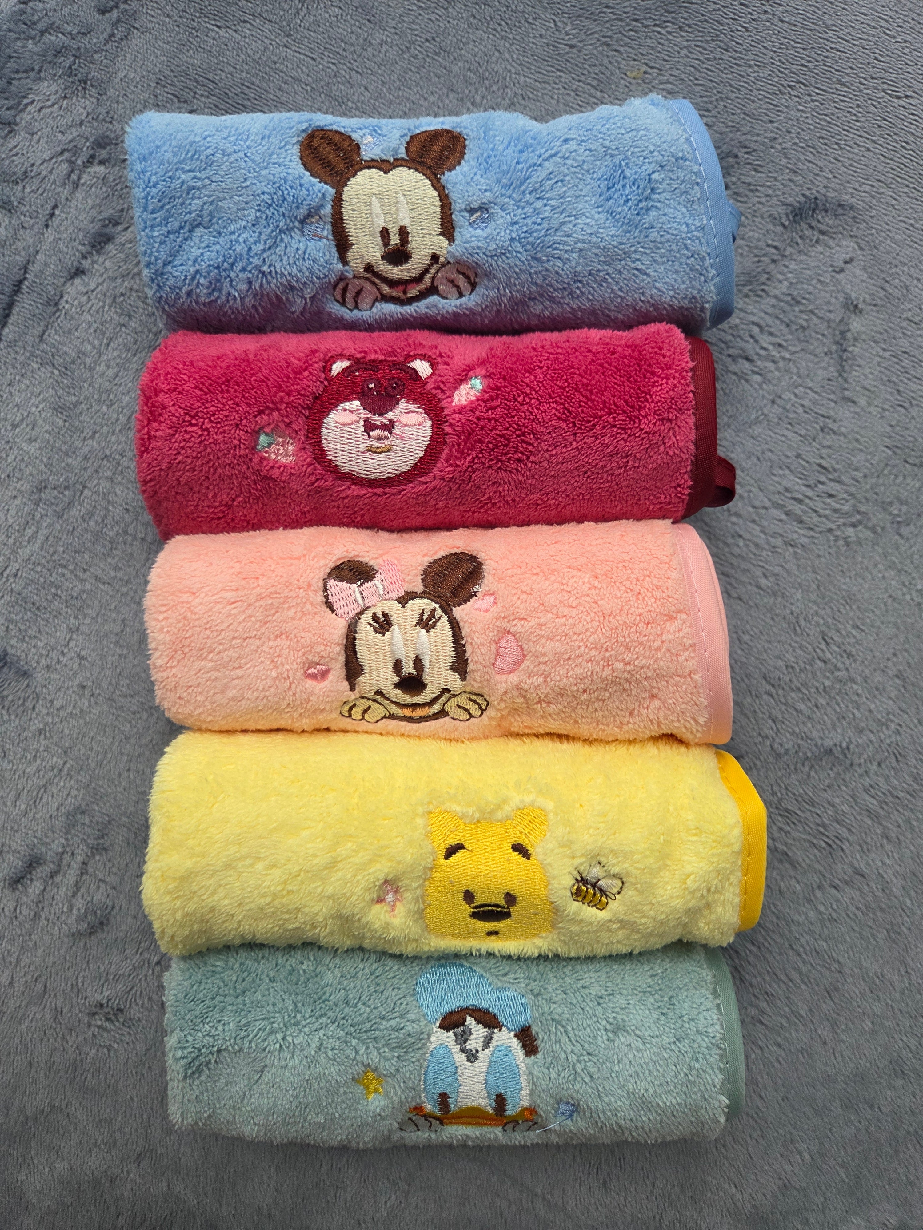 Disney Square Towel Set – 5pcs