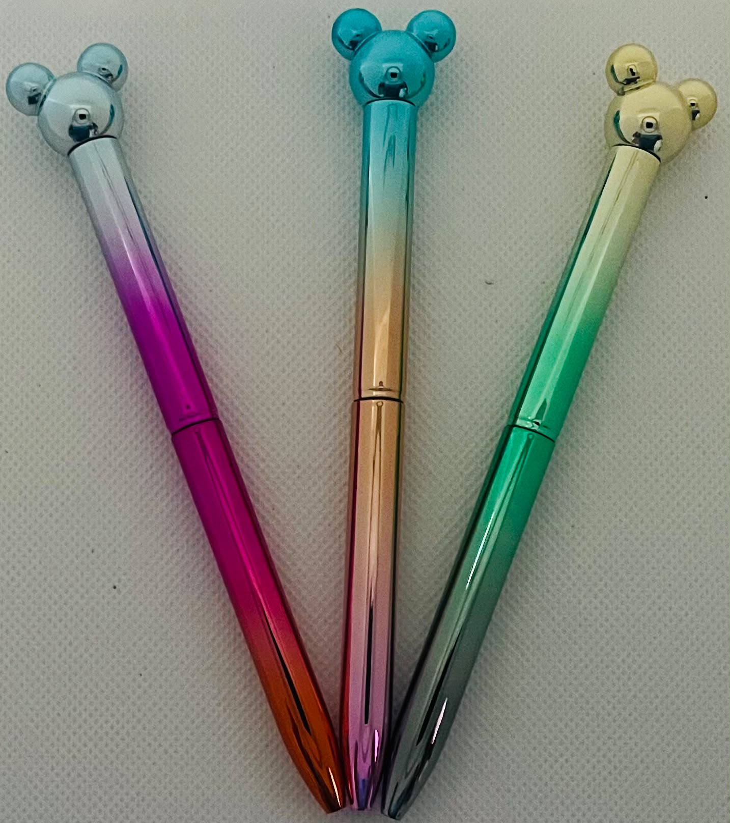 Disney Mickey /Minnie Ballpoint Pens – Multicolour. 1pc